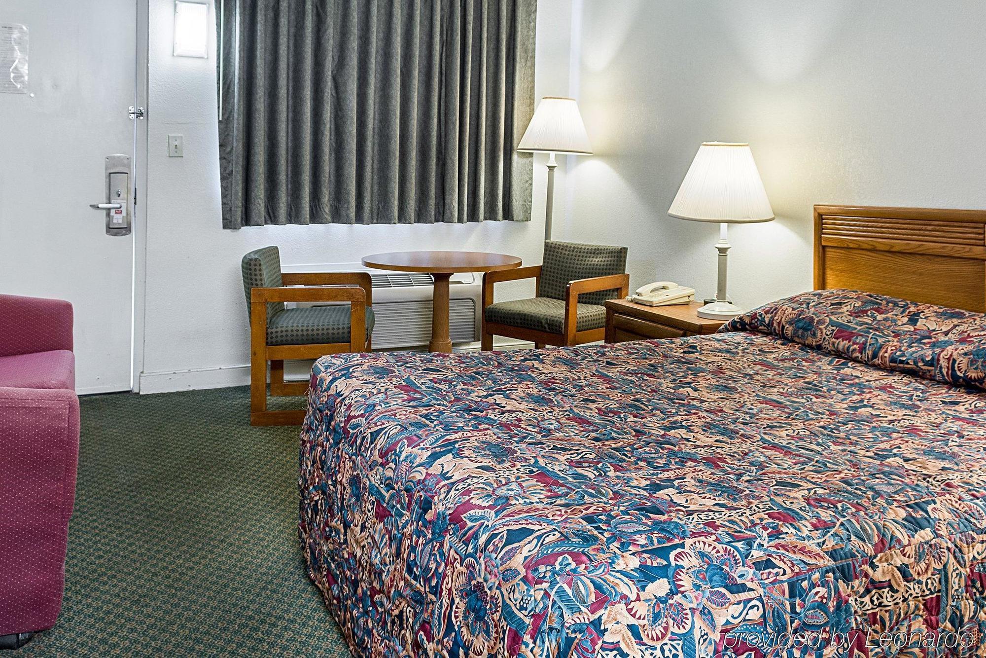 Gateway Inn Templeton Экстерьер фото