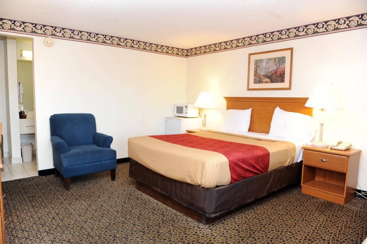 Gateway Inn Templeton Экстерьер фото