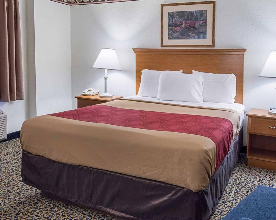 Gateway Inn Templeton Экстерьер фото