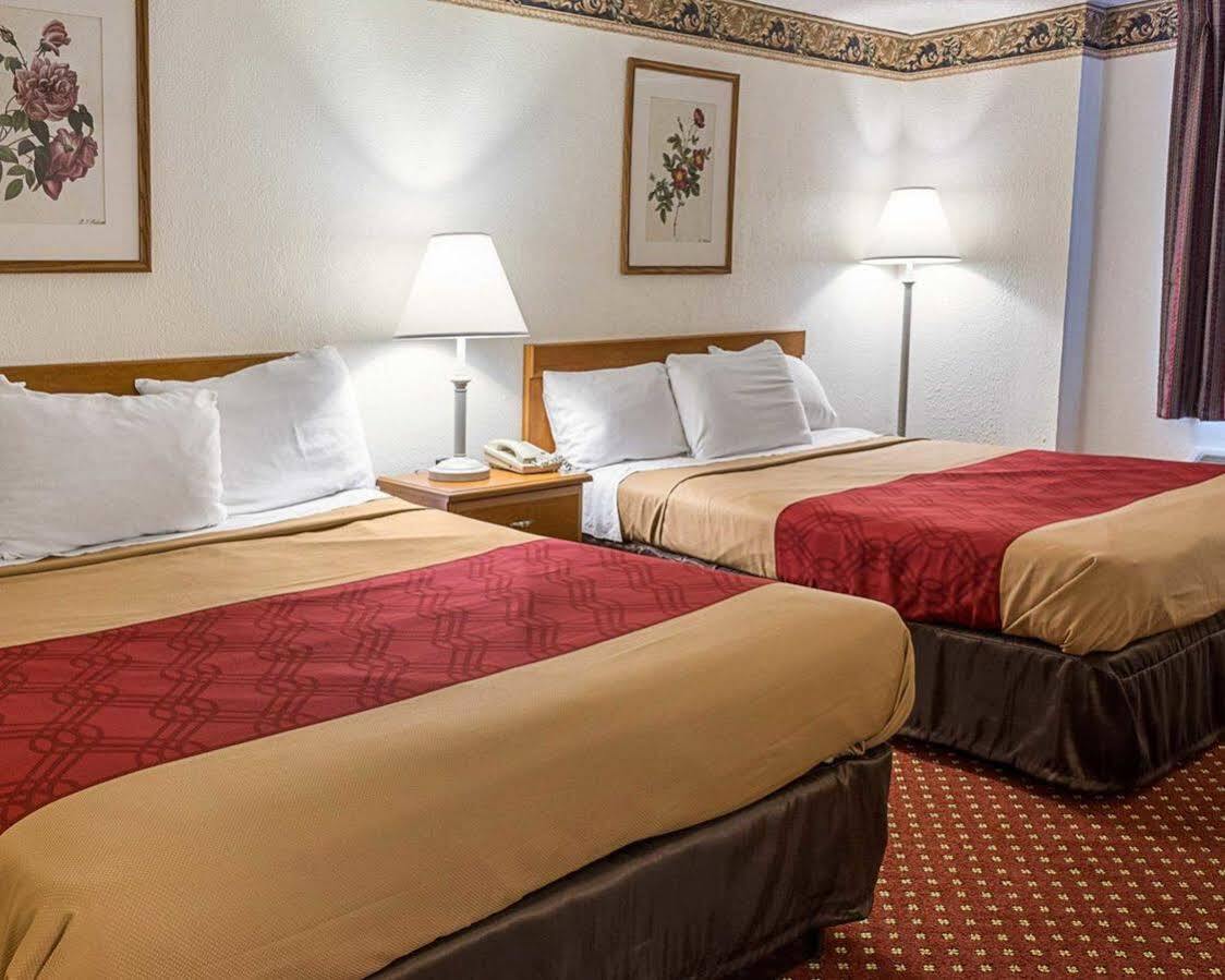 Gateway Inn Templeton Экстерьер фото