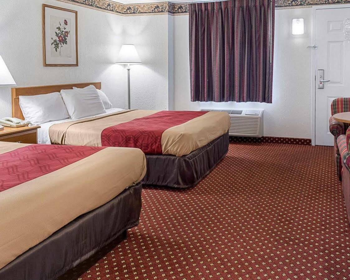 Gateway Inn Templeton Экстерьер фото